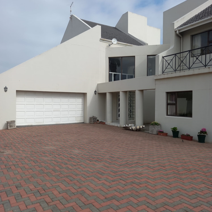 7 Bedroom Property for Sale in Royal Alfred Marina Eastern Cape